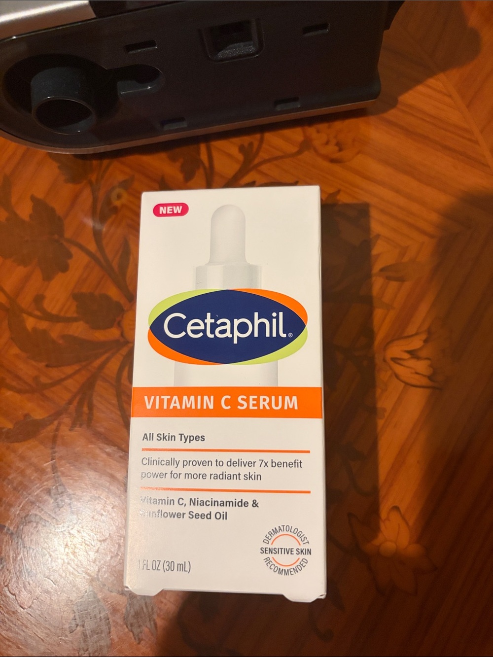 Cetaphil Vitamin C Serum – Brightening Serum (Orange/White)